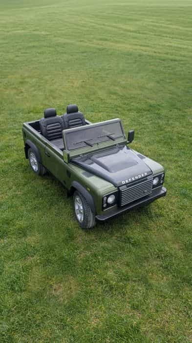 Oryginalny Land Rover Defender na Akumulator | Dwuosobowy | Pilot 2.4G | Stan BDB