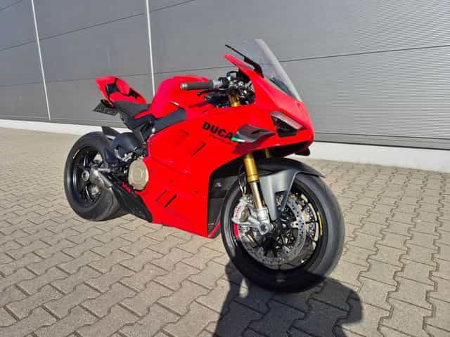 Ducati Panigale V4S