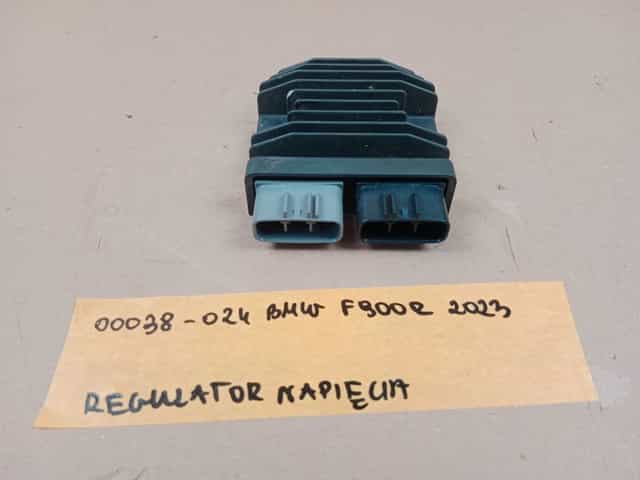 BMW F900R K83 Regulator Napięcia   FH027AB  2.6  231  F