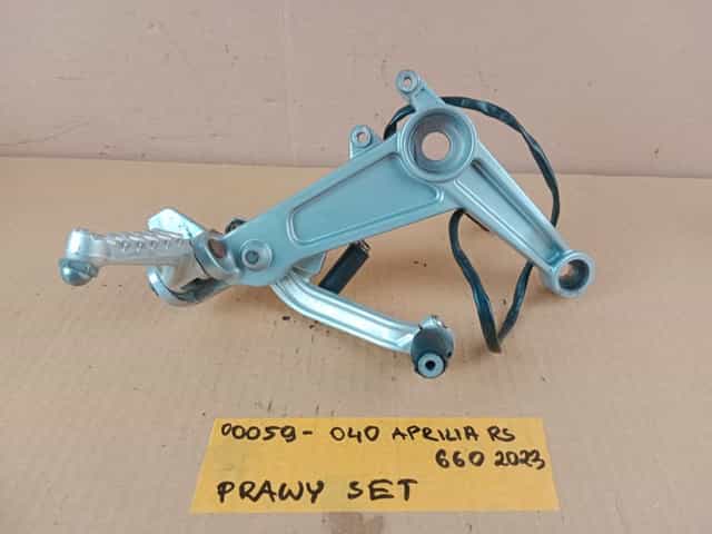 Aprilia RS 660 Prawy Set Kierowcy Podnóżek Przód Przedni Czujnik 20-25
