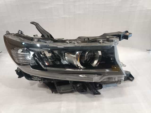 Toyota land Cruiser 150 lift reflektor przedni prawy przód lampa full