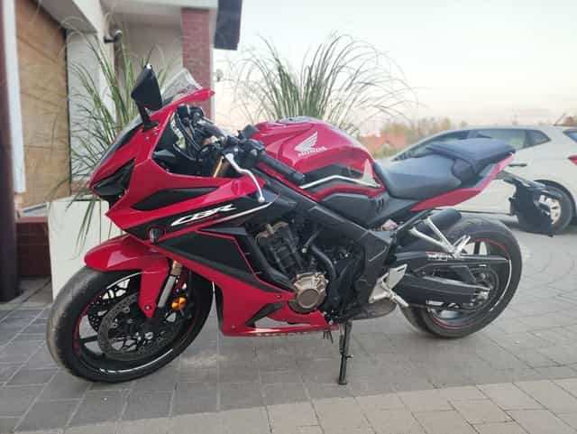 REZERWACJA do SOBOTY.    Honda CBR 650 R  95KM