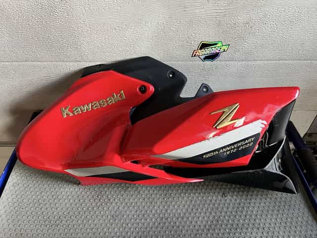 Boczek owiewka kawasaki z 900
