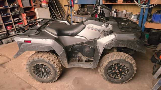 2021 rok Suzuki Kingquad 500 AXI quad przeprawowy