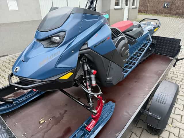 Skuter śnieżny SKI DOO Summit X Expert 154 850 Turbo R 2025 NOWY FV23%