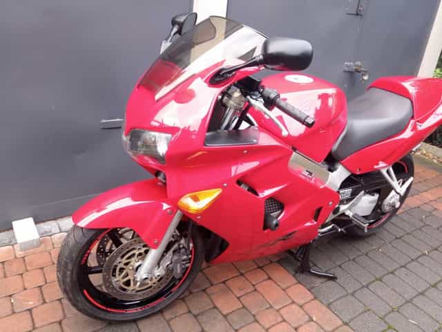 Honda VFR 800 , cbr , zzr , gsx , yzf ,gsf , sv , fazer , ładna