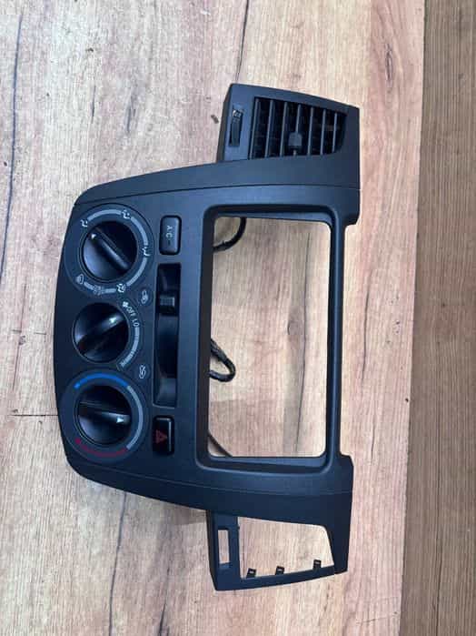 Panel klimatyzacji Toyota Hilux
