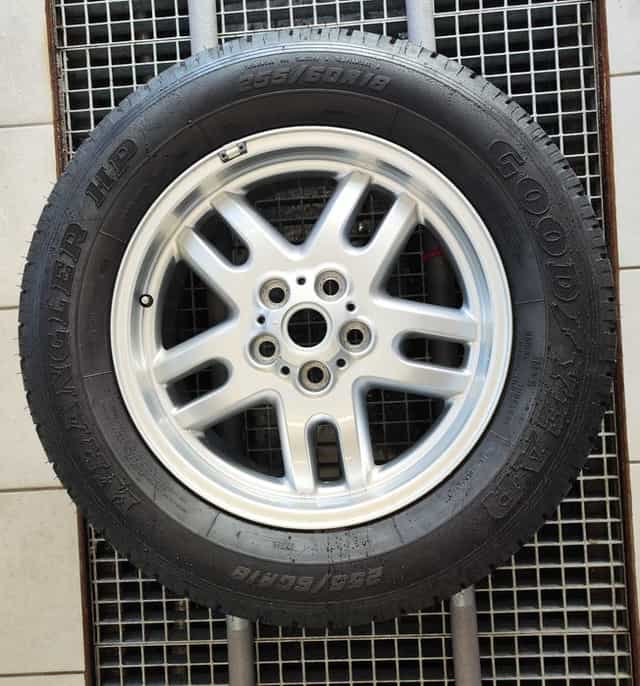 koło Land Rover Discovery