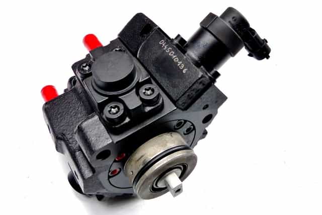 Pompa wtryskowa 0445.010.136 Renault Nissan Mascott Patrol  3.0D