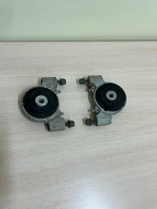 Polaris RZR 1000 XP poduszki silnika nowe oryginalne OEM