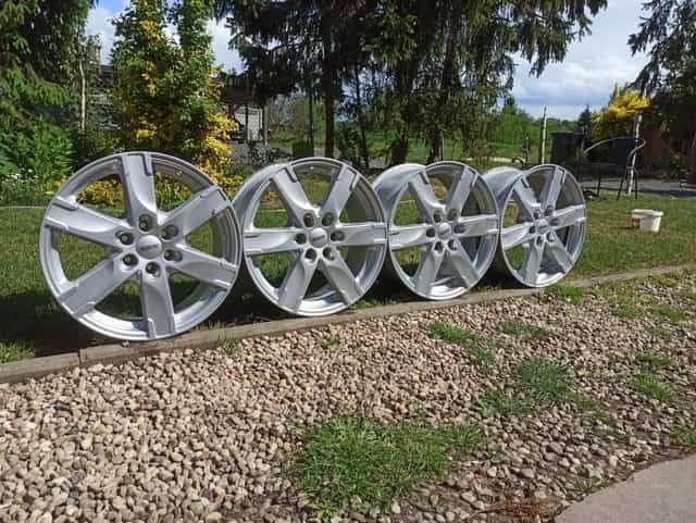 Felgi Aluminiowe 18" 6x114,3 Nissan Navara pathfinder Xterra