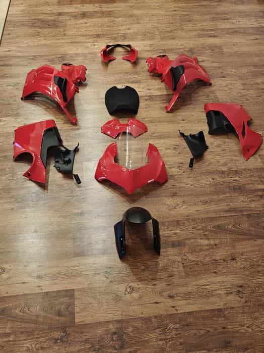Zestaw oryginalnych owiewek do Ducati panigale v4s z 2020 r