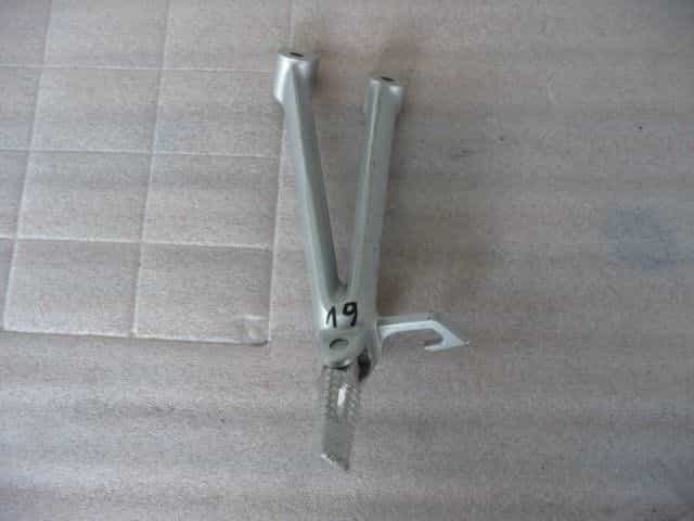 suzuki gsxr 1000 k7 k8 set podnózek lewy tył tylny