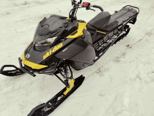 SKi doo 850 etec 154cale skuter śnieżny