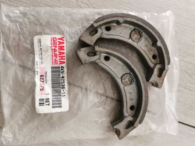 Yamaha grizzly 80 yfm szczeki hamulcowe klocki hamulca