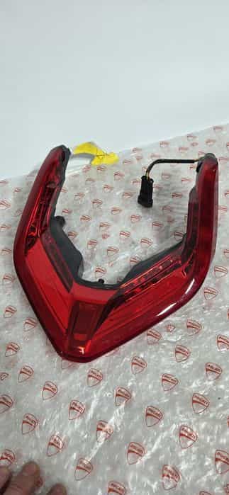 Ducati Panigale V2/V4, Streetfighter V2/V4 lampa tył