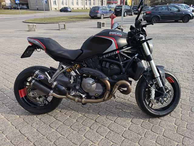 Ducati monster 821 A2