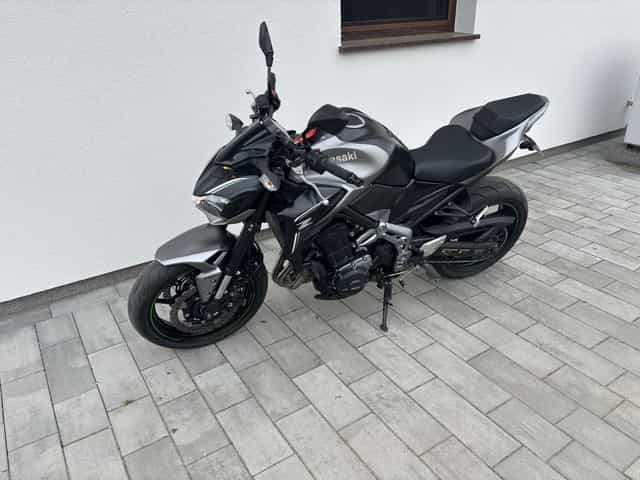 Kawasaki Z 900 Akrapovic