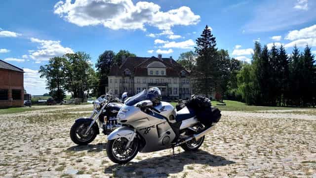 Honda CBR 1100 XX superblackbird