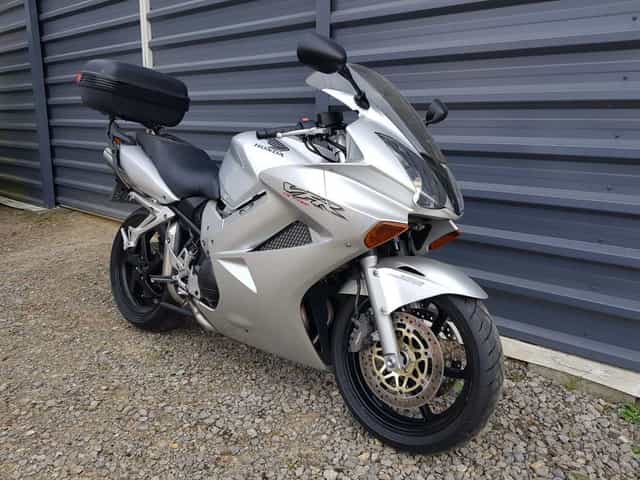 Honda VFR 800 V-Tec 03r RC46 Wtrysk FZS FZ8 GSXF 1250 GSF Bandit CBF