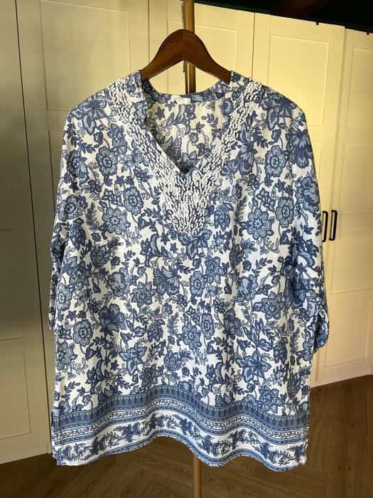 Piękna niebiesko biała bluzka z bawełny rozmiar 46