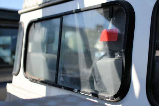 Szyba tył przesuwna pickup Land Rover Defender