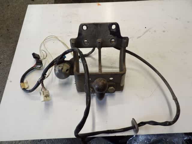 hak holowniczy toyota land cruiser 150