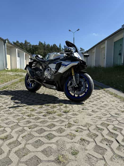 Yamaha R1M 2015r Salonk Polska przebieg 2700km po serwisie.
