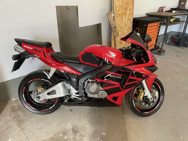Honda *CBR 600rr*