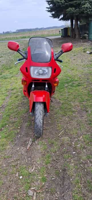 Honda cbr 600 f1 pc19