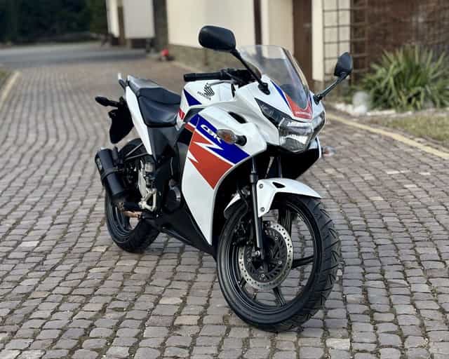 HONDA CBR 125, Jc50 Kat. A1/B, Motocykl 125cm3! (YZF MT DUKE)