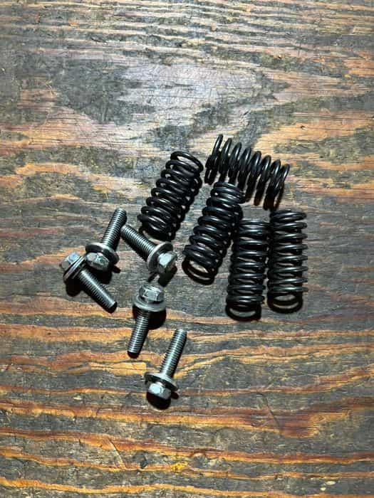 sruba sruby sprezyny sprzegla pokrywy docisku yamaha yzf 250 r 08-13