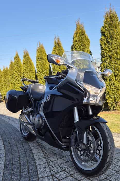 Sprzedam Honda Vfr1200 f