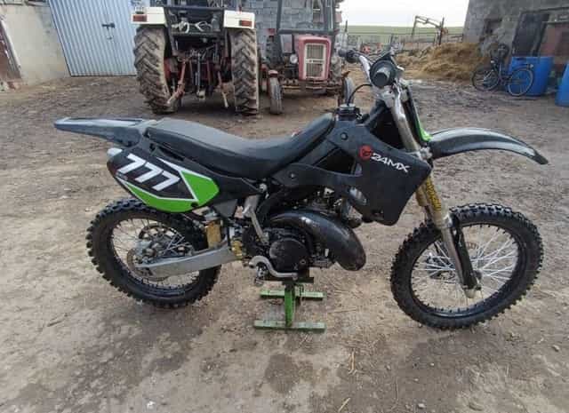 KAWASAKI KX 250 Tanio, do naprawy