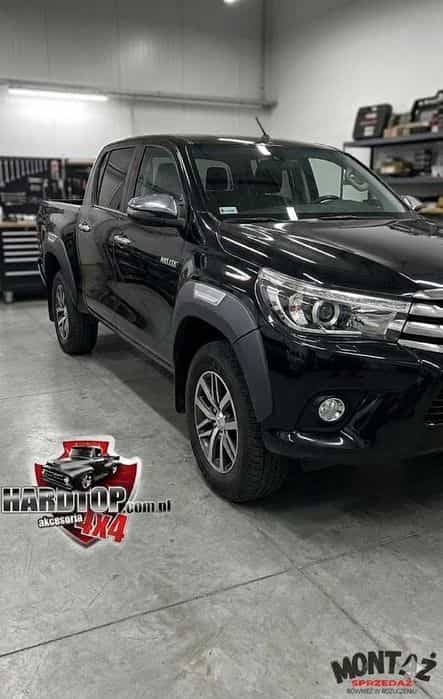 Poszerzenia Nadkoli  Fender Flares- Toyota Hilux Revo  2015 - 2021