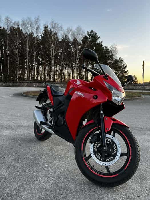REZERWACJA Honda CBR125 zarejestrowana