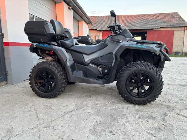 Can am Outlander max DPS 1000R, 2500km/82godz.