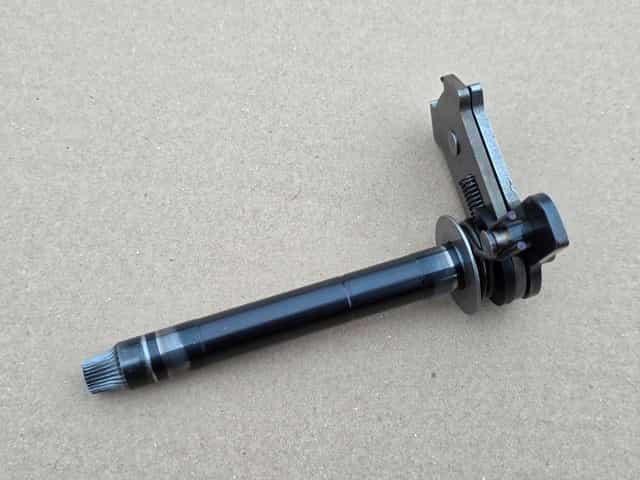 Wybierak wieloklin wałek zmiany biegów KTM sx sxf exc 125-350 r. 03-23