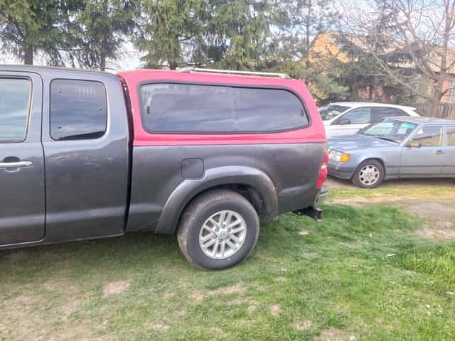 Zabudowa skrzyni Toyota Hilux 7 półtorej kabiny