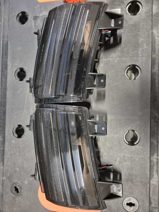 Kierunki pływające i drl  jeep wrangler jl