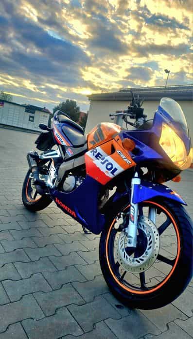 Honda CBR125R  15KM kat. B  JC34 Repsol