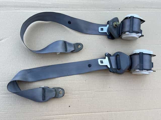 Suzuki jimny tylne pasy bezpieczenstwa