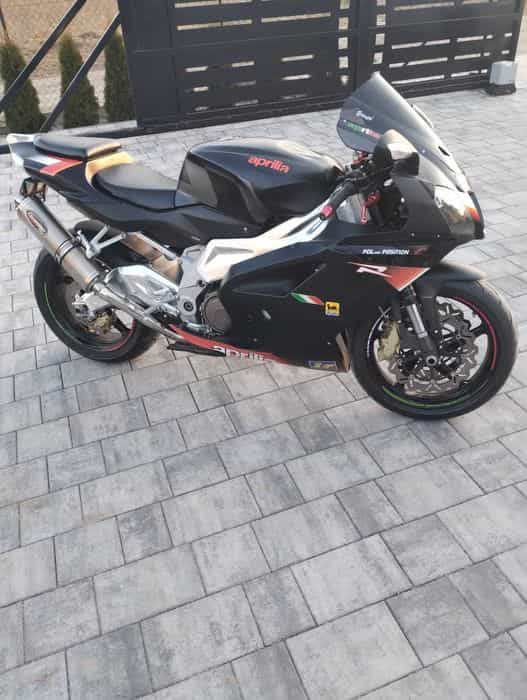 Aprilia RSV 1000 Sport