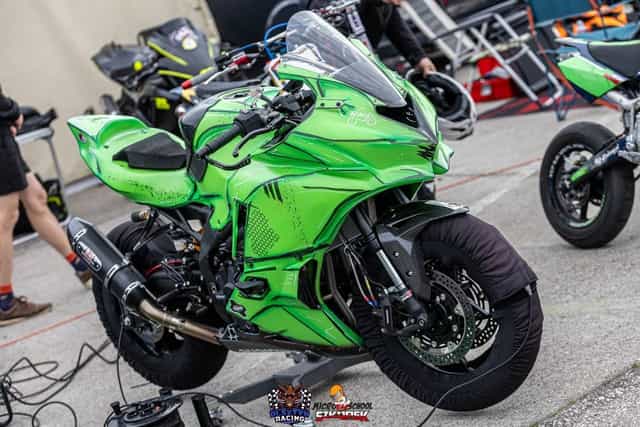Kawasaki ZX-4RR Ninja Tor Torowka