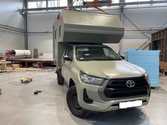 KAMPER_ Zabudowa_BUDOWA KAMPERA_Wyprawego_Toyota Hilux