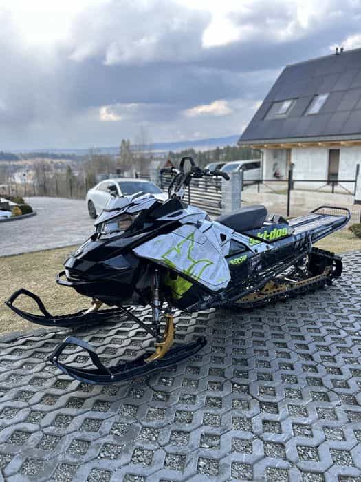 SkiDoo Summit 850 - 2017 rok Skuter śniezny