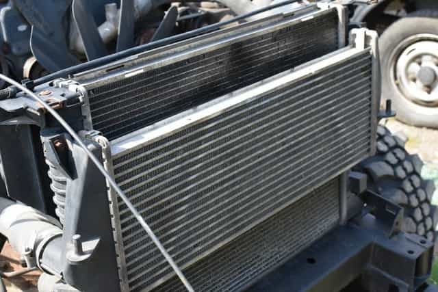 Chłodnica wody intercooler Land Rover Defender 2,2 TD4