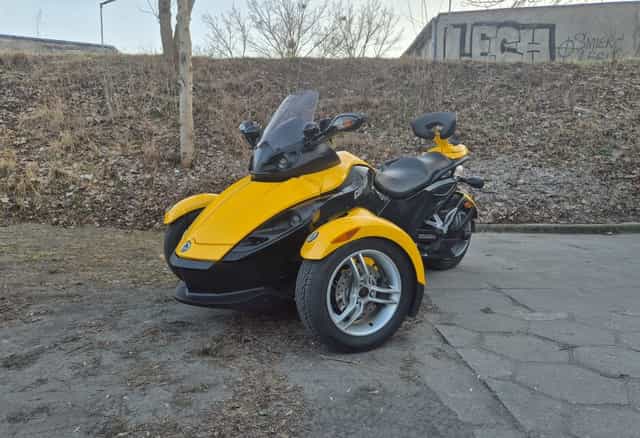 Can-am Spyder 990
