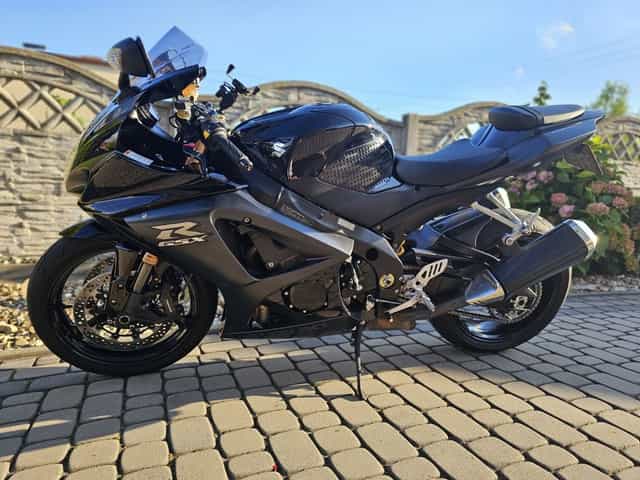 Suzuki gsxr 1000 K8  Niski przebieg
