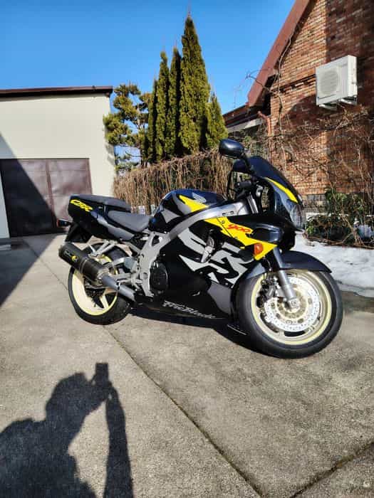 Honda CBR 900 rr Fire blade  stan Kolekcjonerski przebieg 37tys.